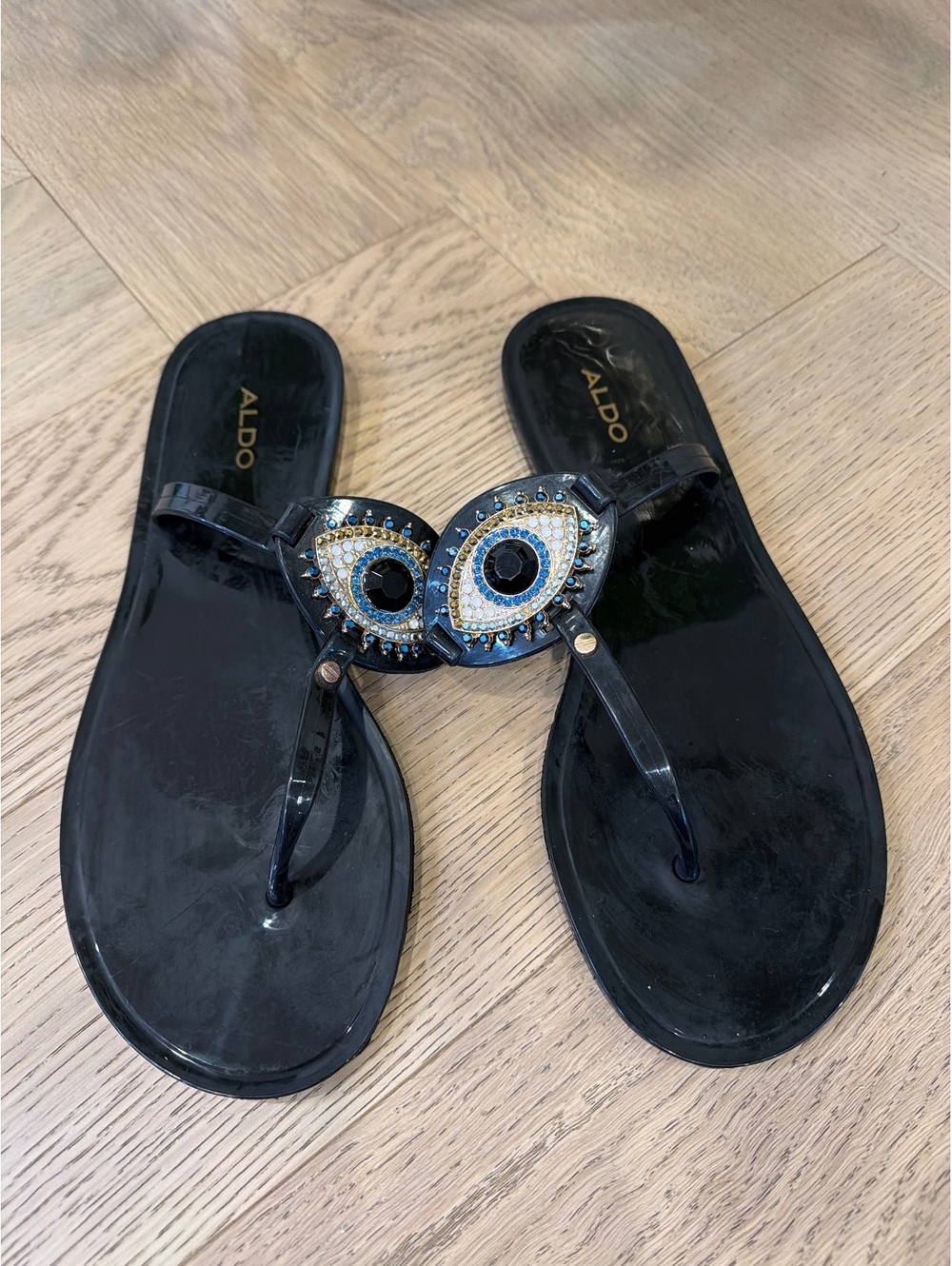 Ladies Aldo Evil Eye Thong Sandals, size 10, gently used